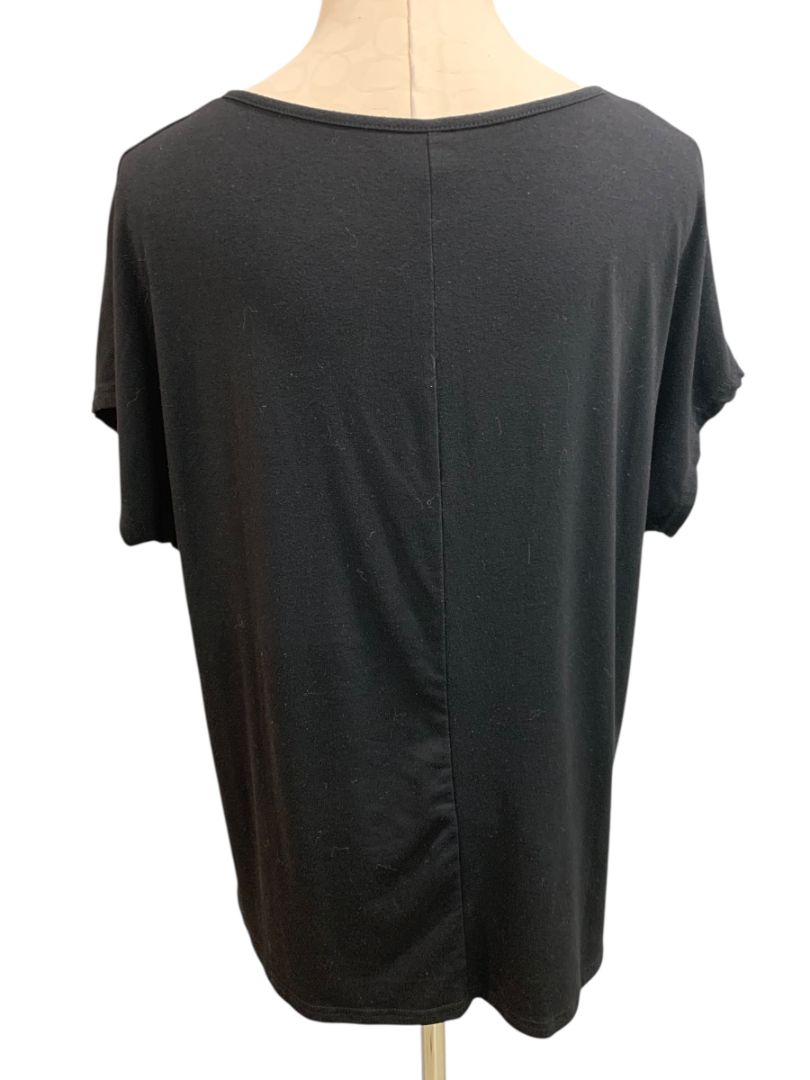 Size 1XL Womens Black V-Neck Short Sleeve Tshirt Loose Fit
