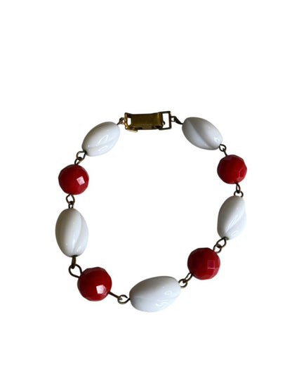 Vintage Red White Acrylic Beaded Bracelet Goldtone Foldover Clasp 7"