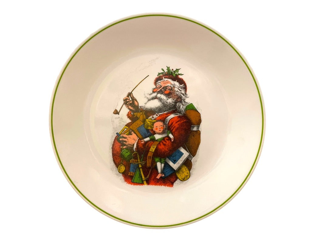 10" Corning Designs Santa with Pipe Plate Green Trim