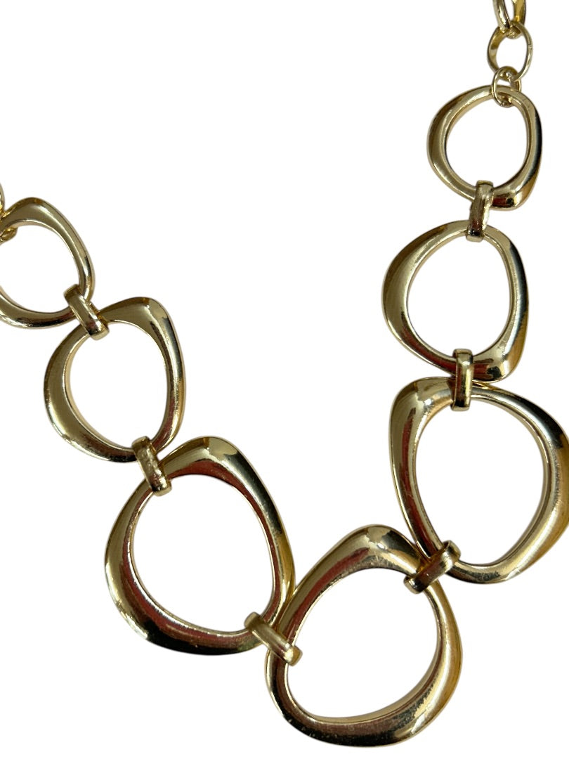 Goldtone 17-21 Inch Necklace Statement Lays Flat