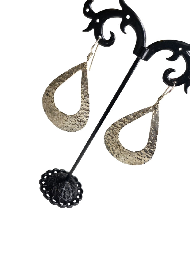 Silvertone Hammered Pierced Fishhook Earrings Lightweight 2" Drop