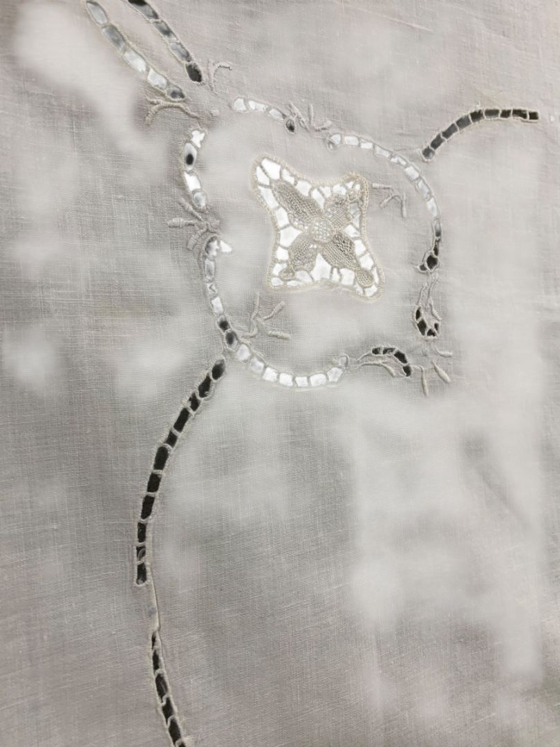 Vintage Ivory Linen Tablecloth Lace Edge 33" x 36"