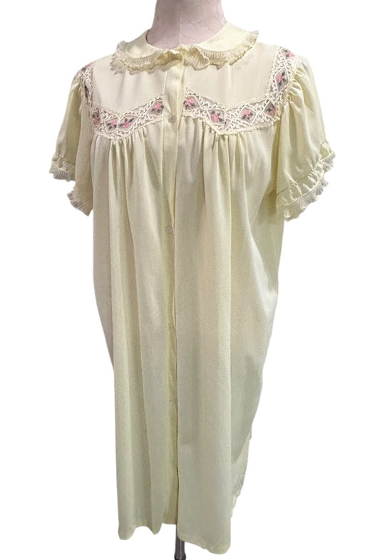 Vintage Nylon Robe Peignoir Butter Yellow Floral Lace Short Sleeve