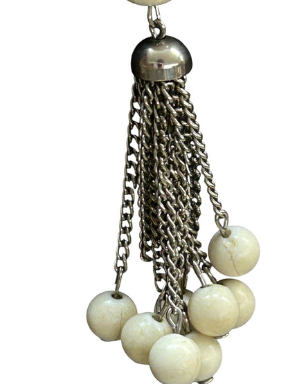 Vintage Silvertone and Cream Bead Necklace 19 Inch Spring Clasp Tassel