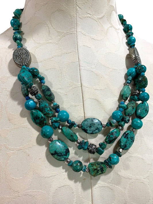 Silvertone and Green Beaded Necklace Snake Chain 17-22 Inch Lobster Clasp