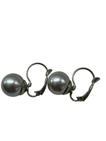 Silvertone Gray Faux Pearl Earrings Pierced Leverback .75 Inch Drop Dangle