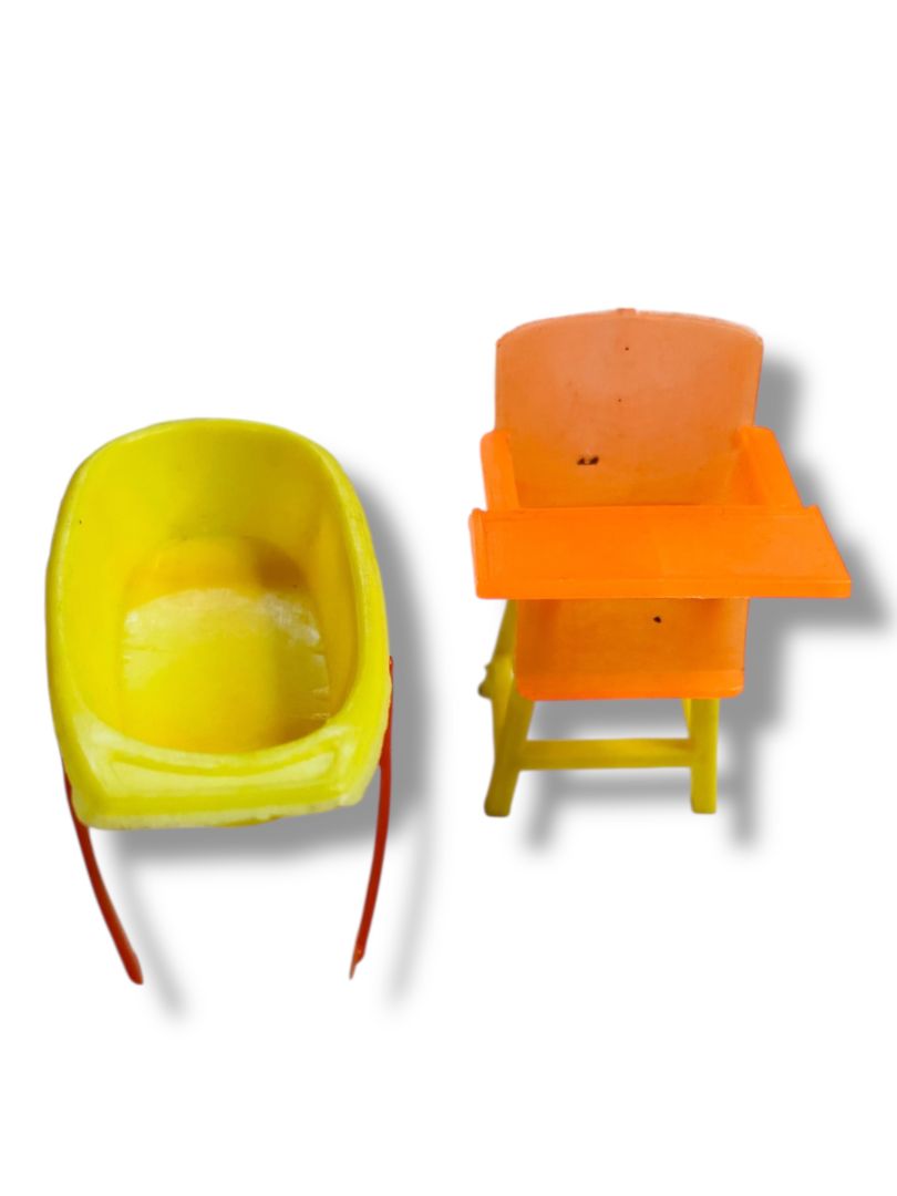 Vintage Dollhouse Miniature Plastic Baby Tub Highchair 2"