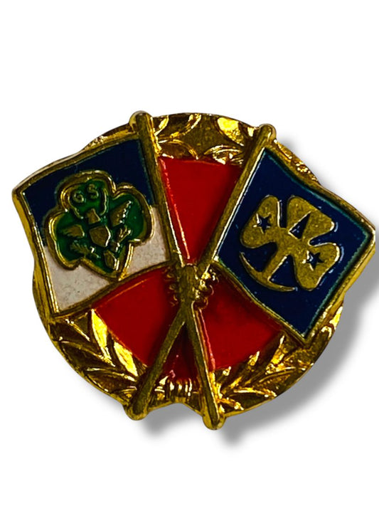 Vintage Girl Scout Friendship Pin Goldtone Flags .75"