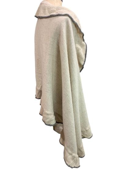 One Size Nordstrom Womens Oatmeal Wrap Shawl Ruffle Edge Gray Contrast