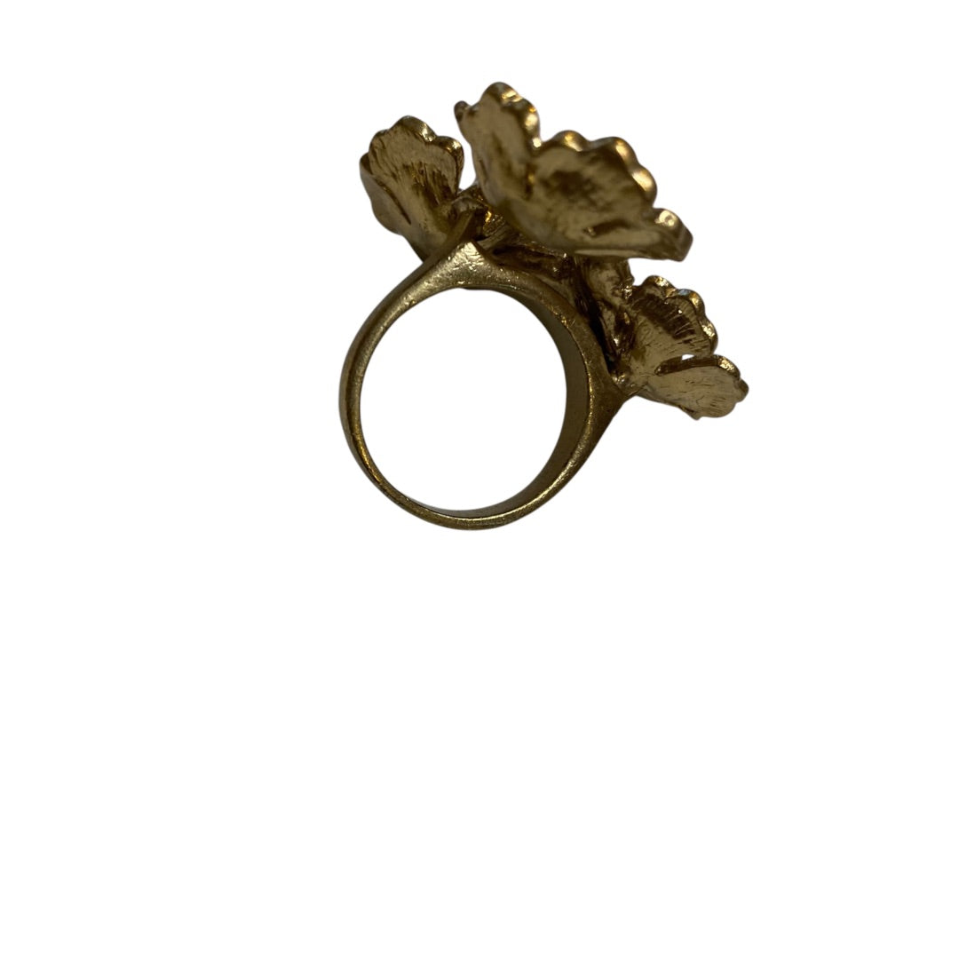 Size 8.5 Goldtone Statement Cluster Floral Ring 35mm