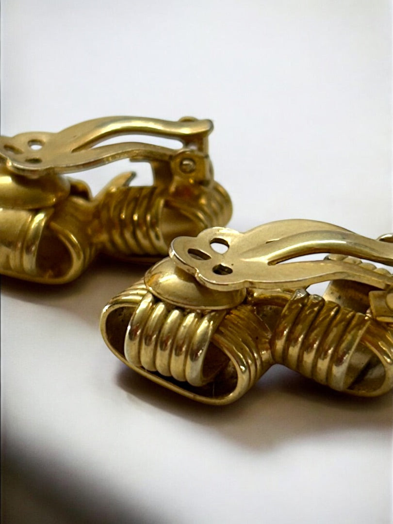 Vintage Clip On Non-Pierced Earrings Goldtone 1.25" Double Knot Design