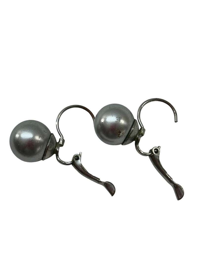 Silvertone Gray Faux Pearl Earrings Pierced Leverback .75 Inch Drop Dangle