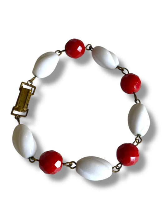 Vintage Red White Acrylic Beaded Bracelet Goldtone Foldover Clasp 7"