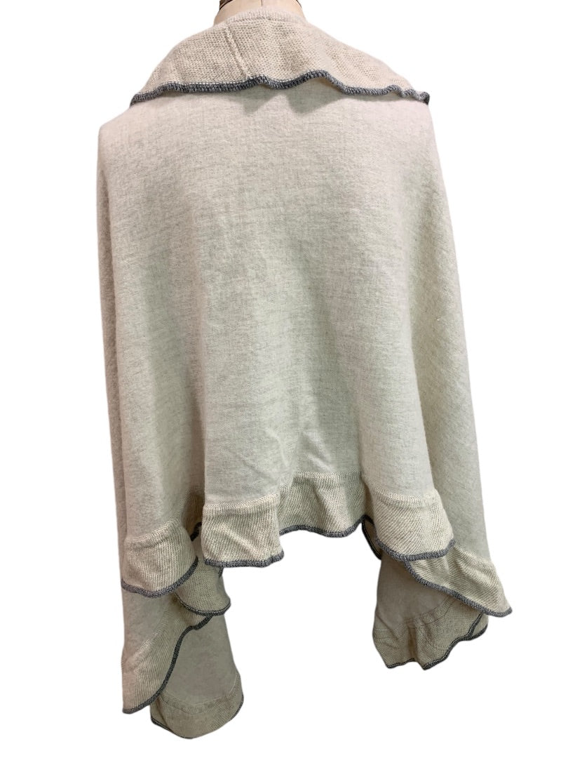 One Size Nordstrom Womens Oatmeal Wrap Shawl Ruffle Edge Gray Contrast