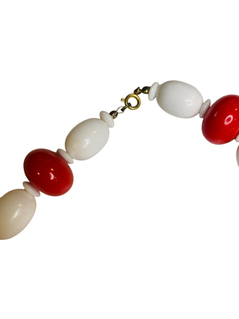 Vintage Chunky Red White Beaded Necklace 18.5 Inch Spring Clasp