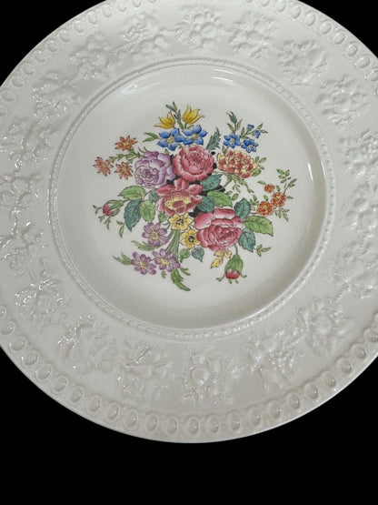 1940s Wellesley Wedgwood Ullswater China 9.5" Luncheon Plate