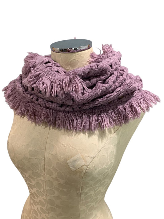 One Size American Eagle Womens Cowl Neck Scarf Soft Fringed