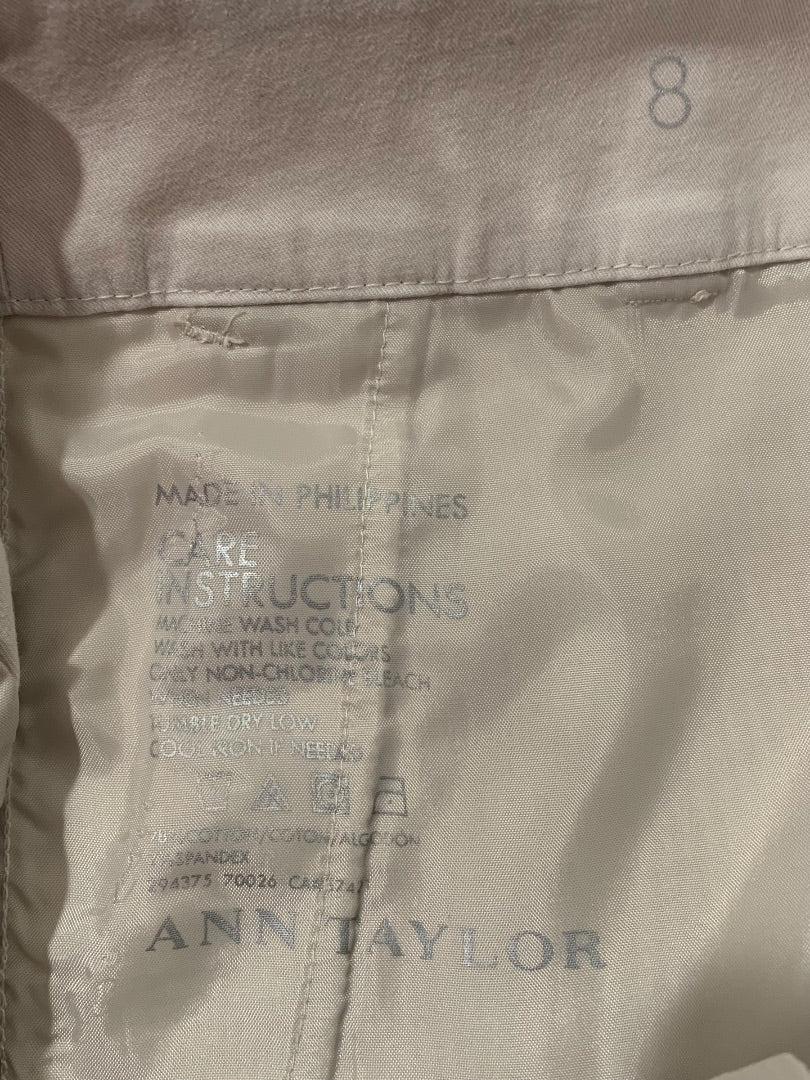 Size 8 Ann Taylor Womens City Short Chino Style Tan 4.5" Inseam