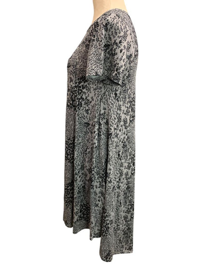 Size XXS LulaRoe Gray Floral Carly Dress Hi Lo Hem Tshirt Short Sleeve
