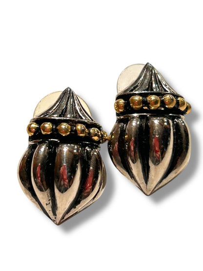 Silvertone Goldtone Post Pierced Earrings .9" Lamppost Shape