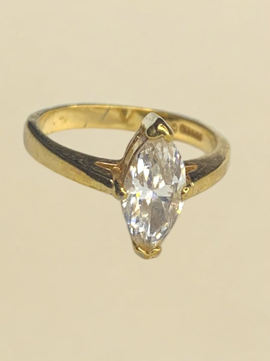 Size 6.5 Goldtone Ring Marquise Glass Vintage Korea