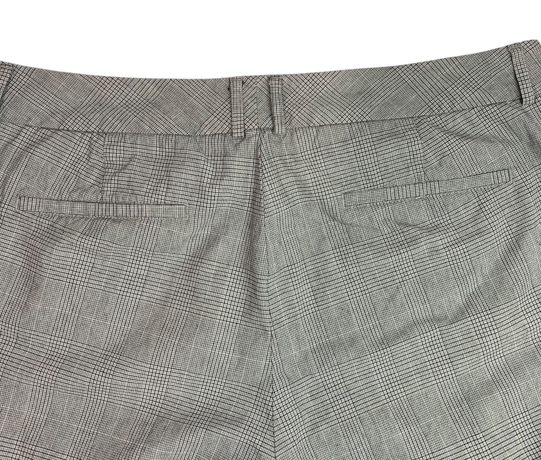 Size 16 Dockers Womens Plaid Gray Pants Mid Rise Curvy Metro Capri