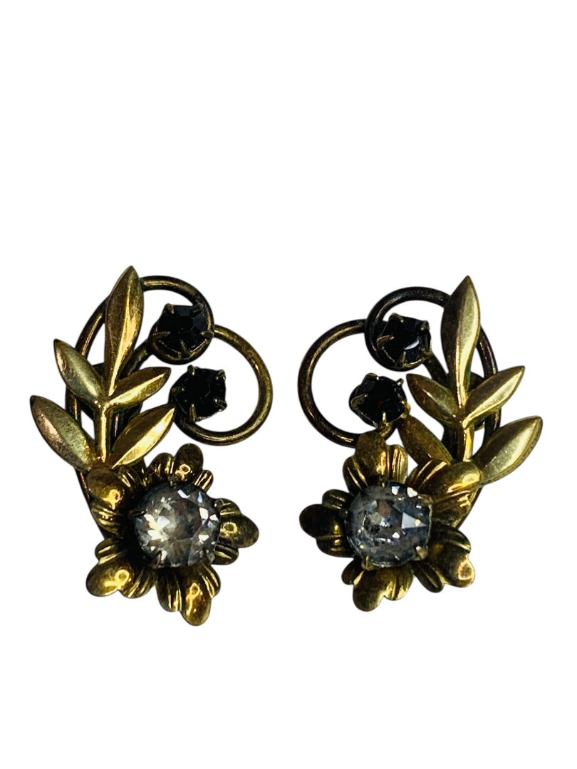 Vintage Screw Back Non-Pierced Earrings Gold Filled Leaf Flower Goldtone .9 Inch