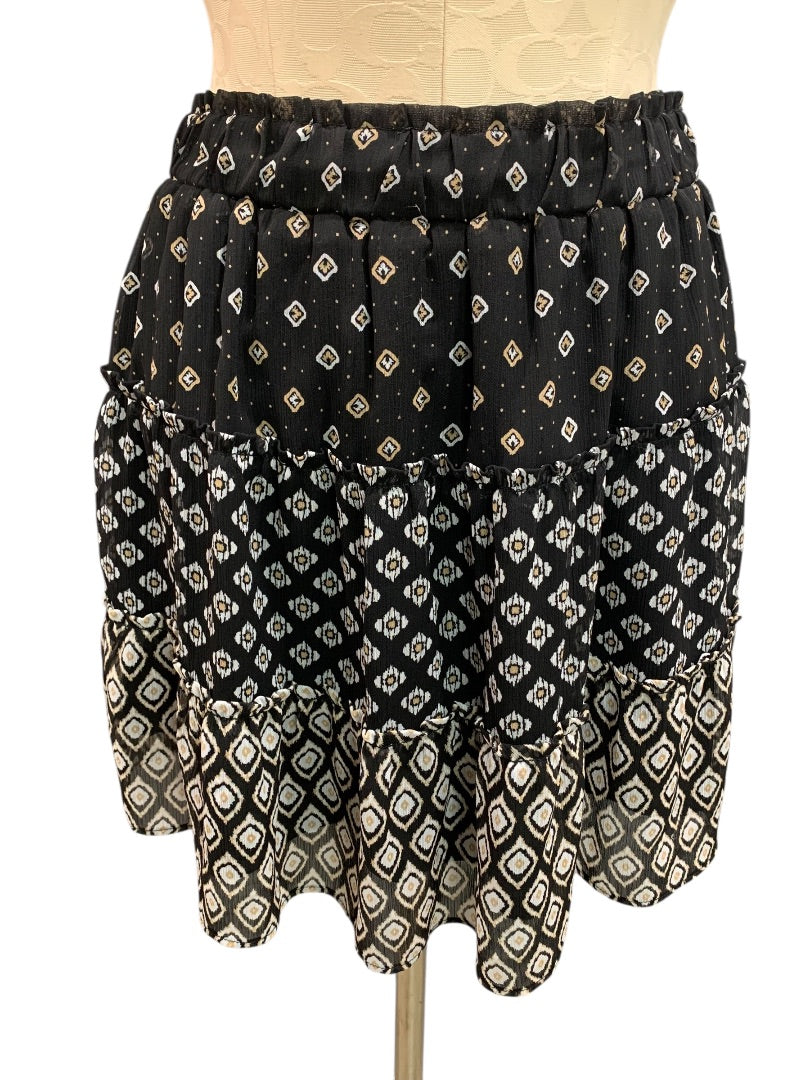 Small Petite Loft Pull on Skirt Black White Tan Pattern Lined