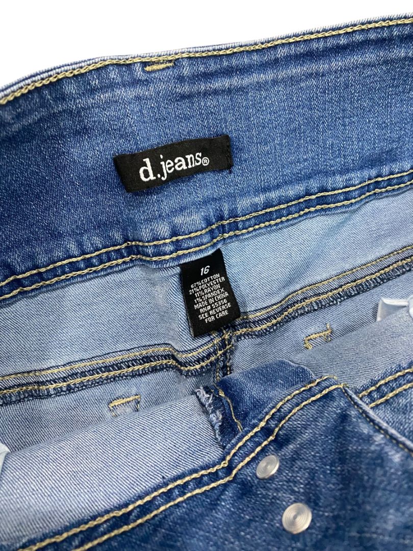 Size 16 d.jeans. Womens Denim Shorts Stretch Jeans