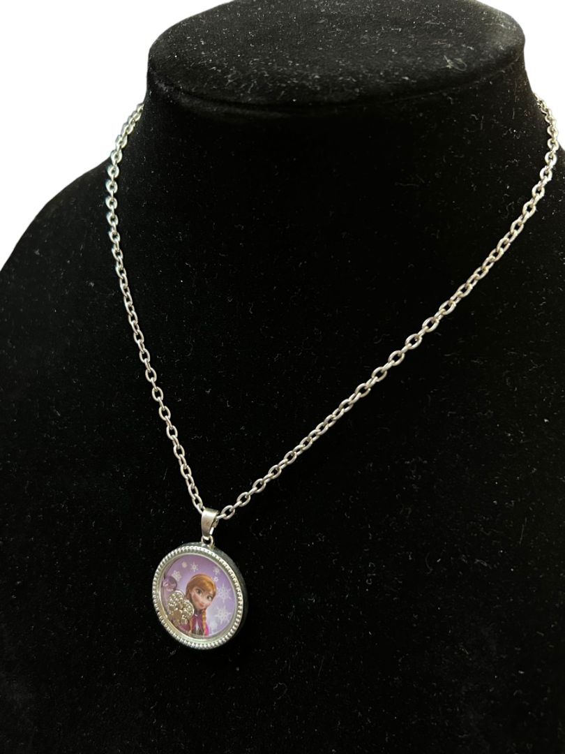 Disney Frozen Anna Pendant Necklace 17" Silvertone Chain 1.5" Diameter