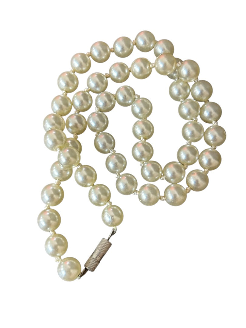 Faux Pearl Hand Knotted Vintage Necklace Barrel Clasp 18.5 Inch