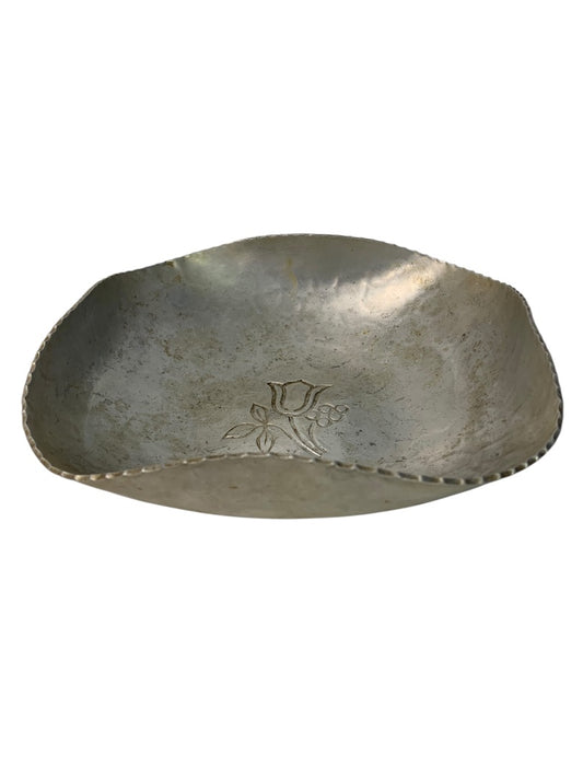 Vintage Buenilum Tulip Design Hammered Aluminum Square Bowl 8 Inch