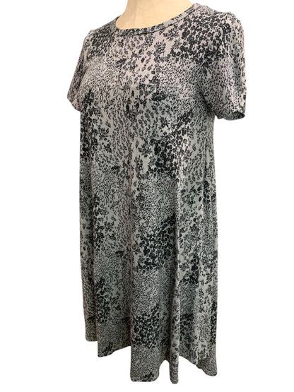 Size XXS LulaRoe Gray Floral Carly Dress Hi Lo Hem Tshirt Short Sleeve