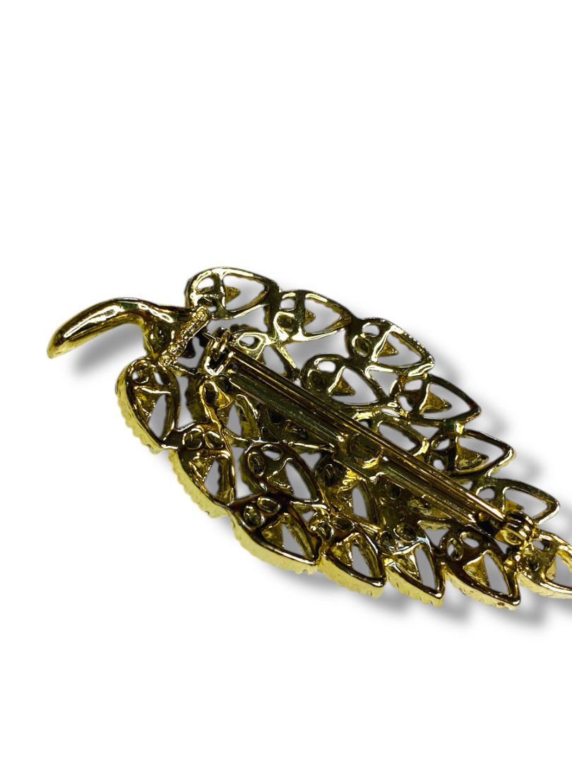 Vintage Signed Gerrys Brooch Pin Leaf Black Insets 2.6"
