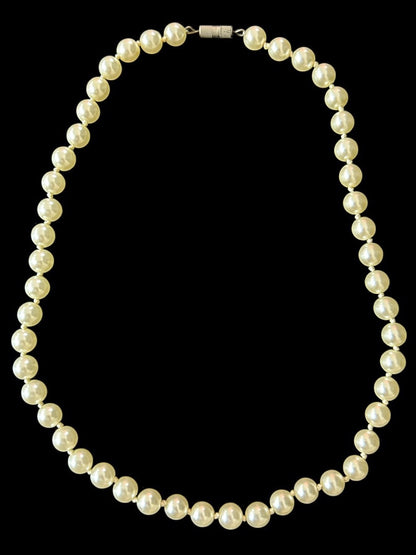 Faux Pearl Hand Knotted Vintage Necklace Barrel Clasp 18.5 Inch