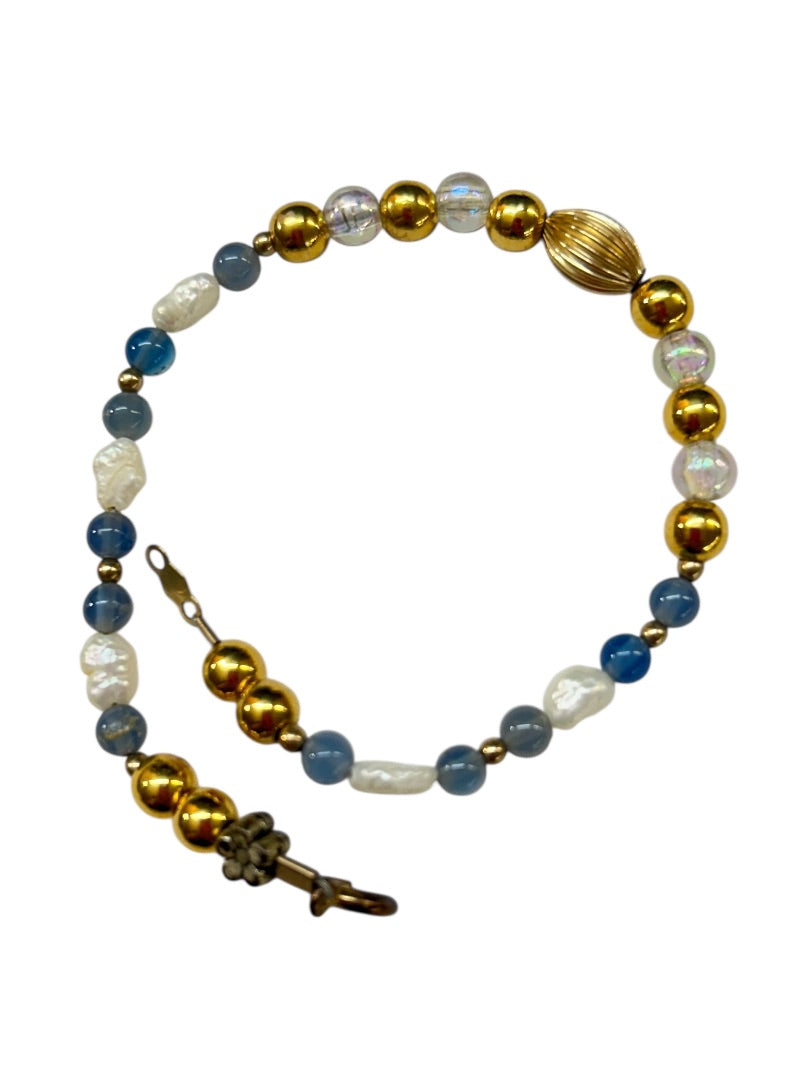 Goldtone White Blue Beaded Bracelet 7.25 Inch Spring Clasp