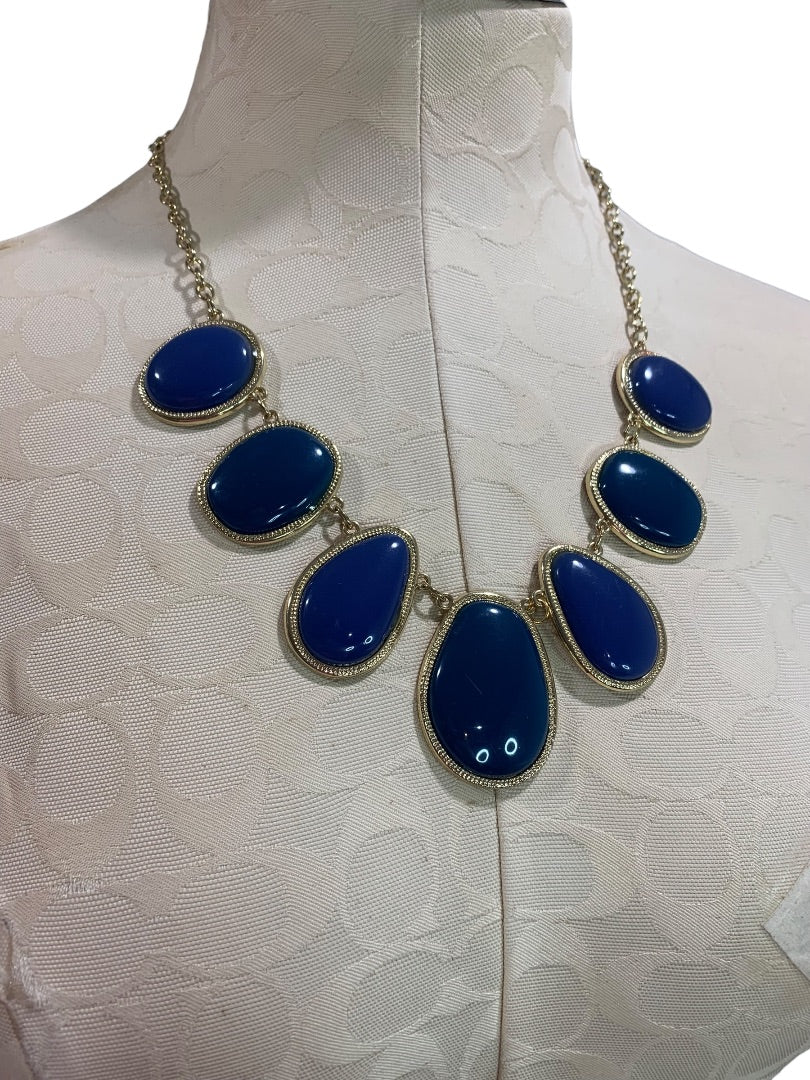 New York & Co Goldtone Blue Statement Necklace Lays Flat 21 Inch