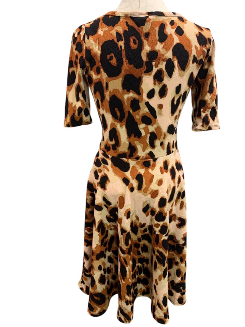 Medium LulaRoe Nicole Dress Scoop Neck Animal Print