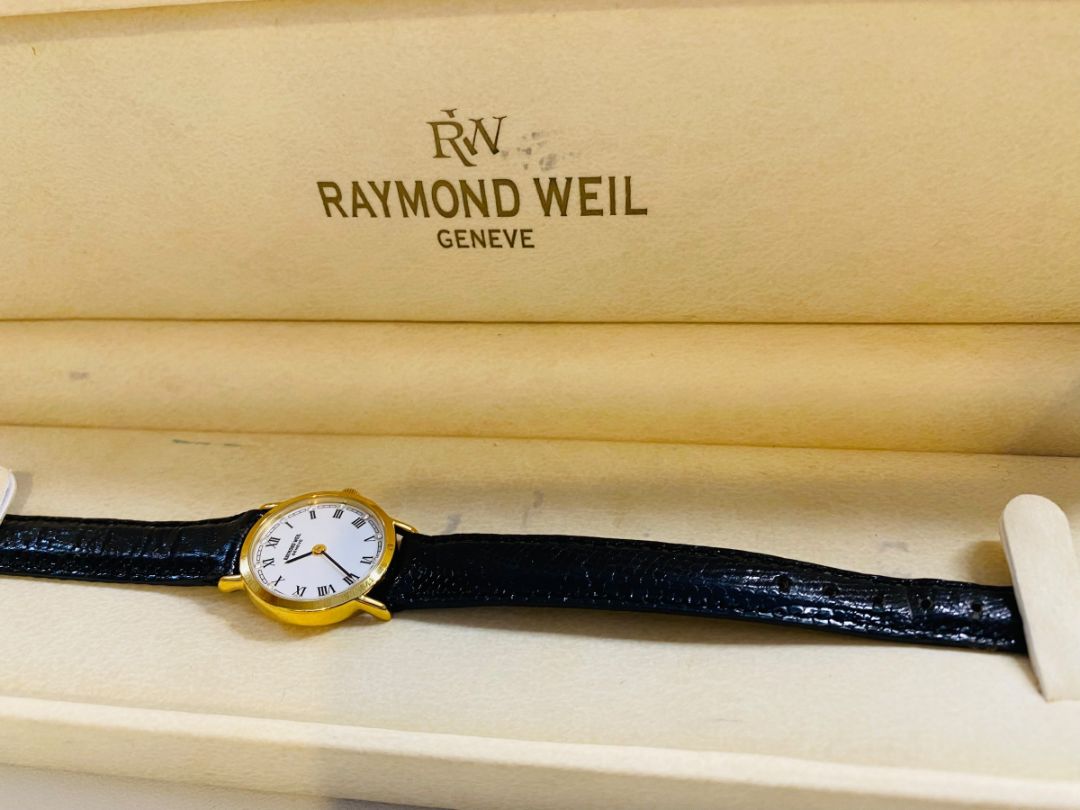 Raymond Weil Geneve 5758 Ladies Swiss Watch Needs Battery 12mm