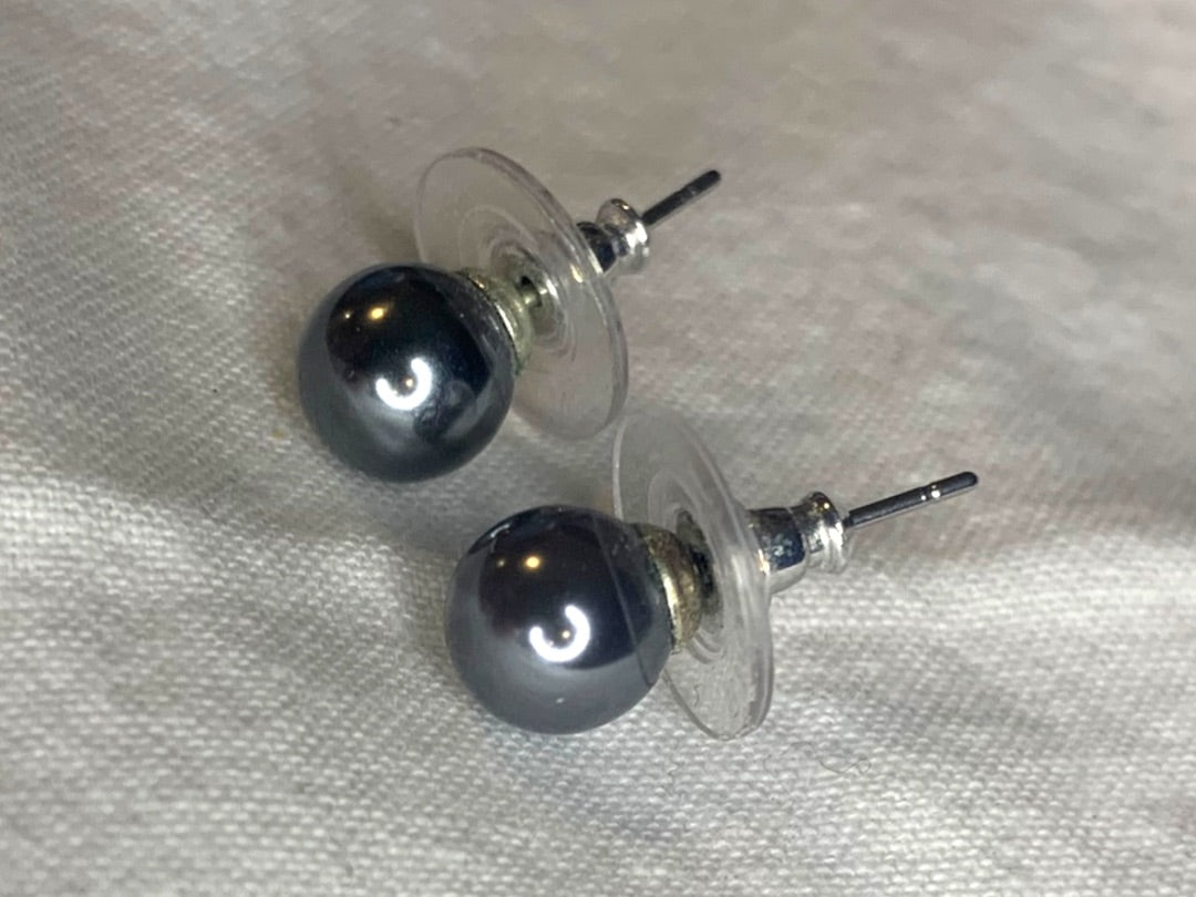 Pewter Color Stud Post Pierced Earrings .25 Inch Diameter