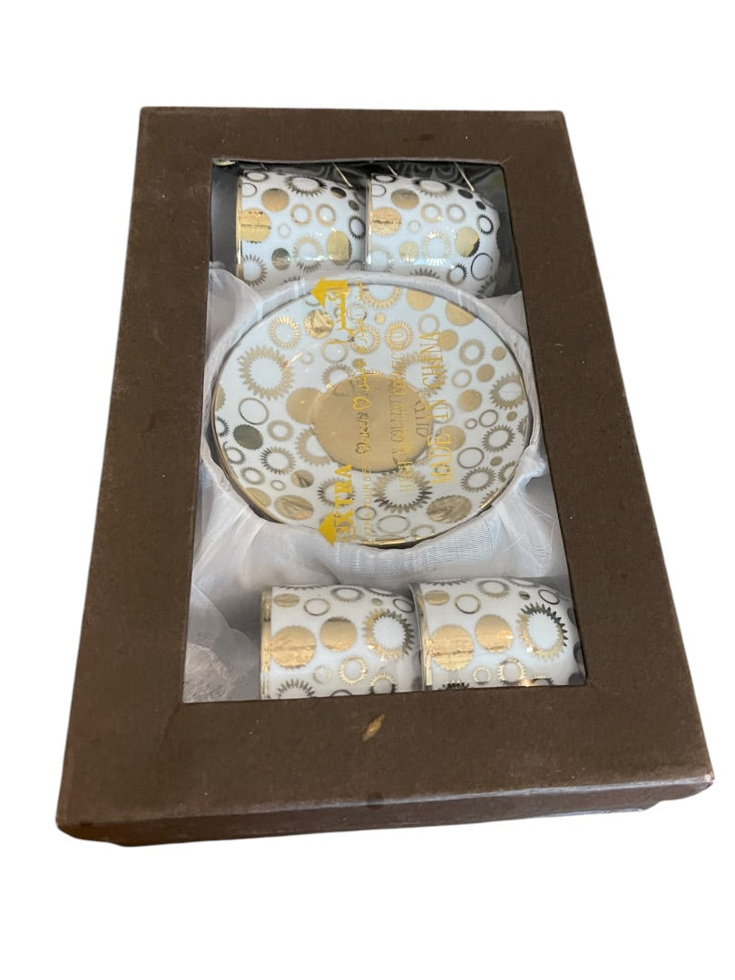 Extra Set of 4 Demitasse Cups and Saucers Set White Gold in Box