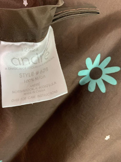 Lot of 2 Hair Styling Capes Cricket Shimmer Andre All Purpose