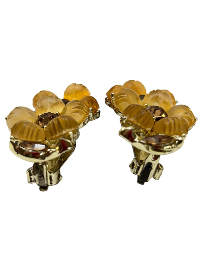 Vintage Signed Lisner Clip On Earrings Acrylic Amber Floral 1.5" Drop