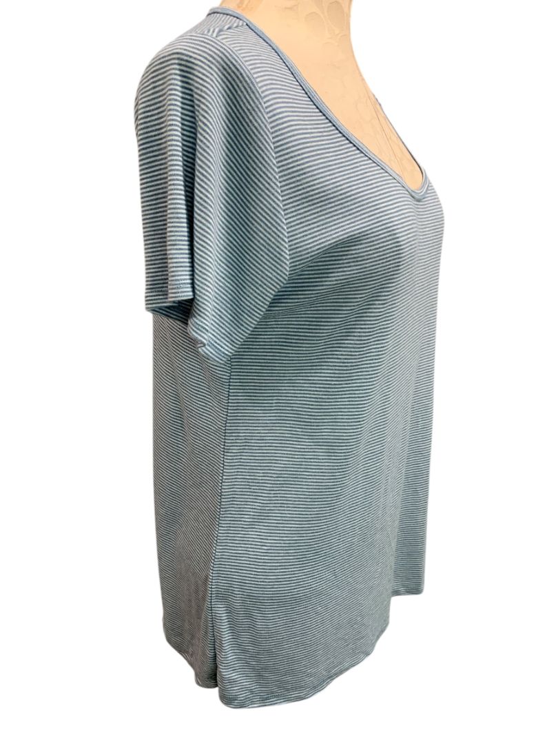 Medium LulaRose Womens Blue Stripe Hi Lo Tshirt Scoop Neck