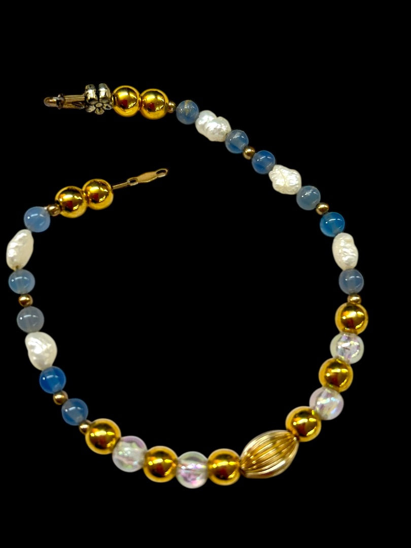 Goldtone White Blue Beaded Bracelet 7.25 Inch Spring Clasp