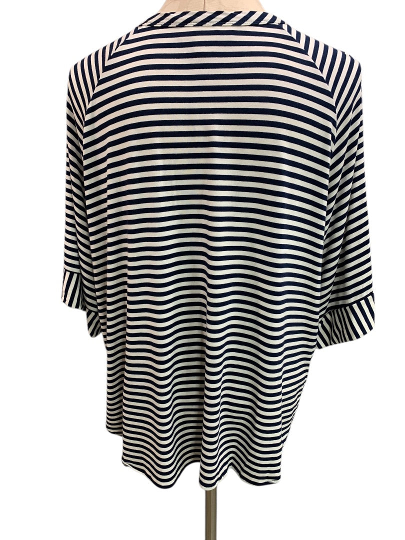 2X Skye's the Limit Woman V-Neck Soft Tshirt Knot Front Hem