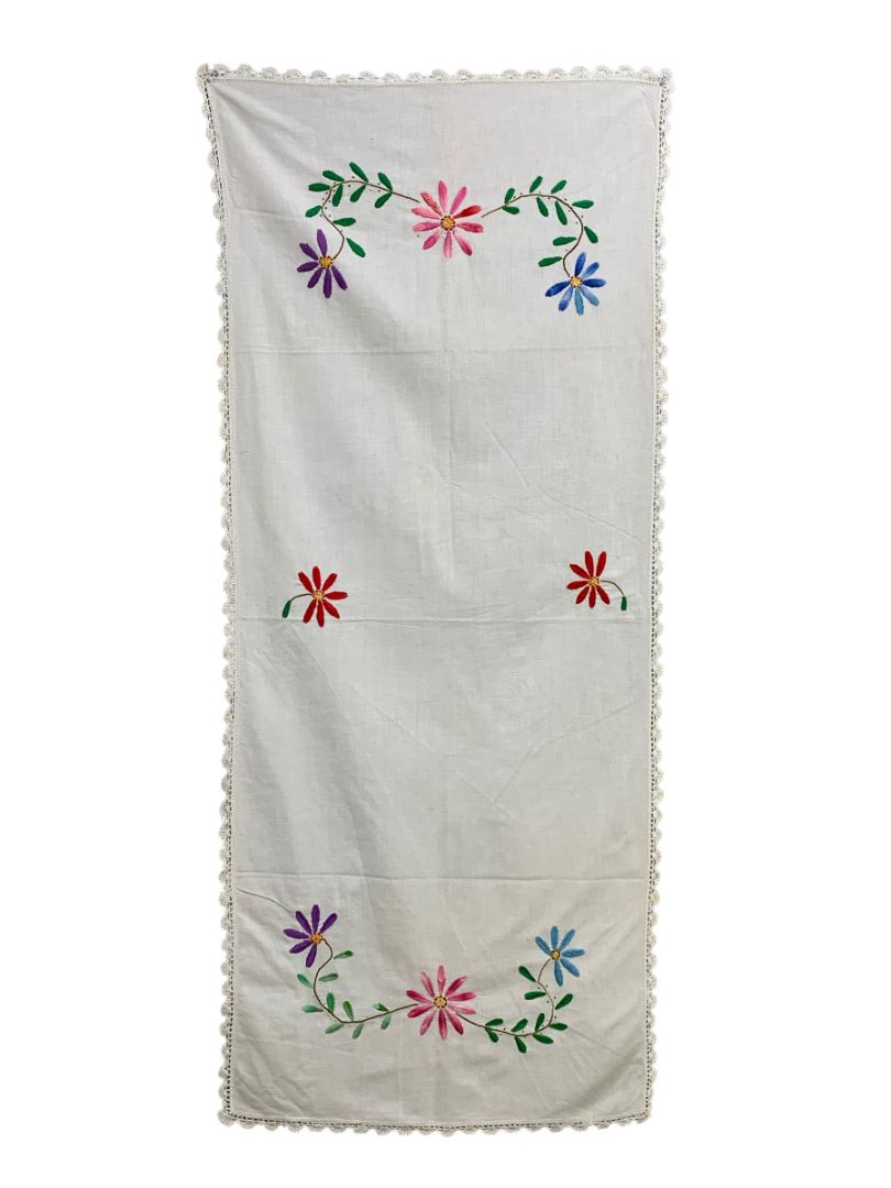 Vintage Lace Trim Embroidered Table Runner 18" x 42" Floral