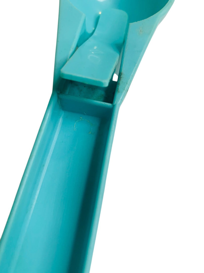 Vintage Dip-n-Flip Ice Cream Scoop Proven Products USA Plastic Aqua