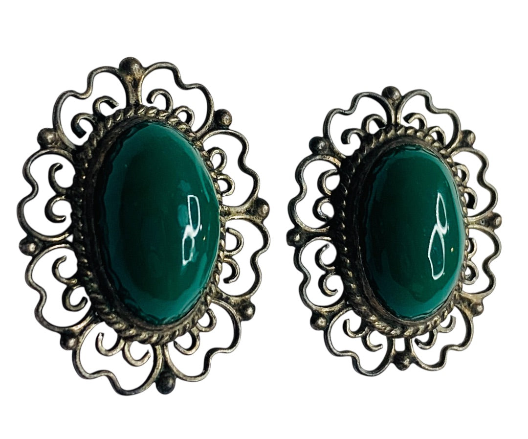 Vintage Clip On Screwback Earrings Green Silvertone Filigree 1.1 Inch