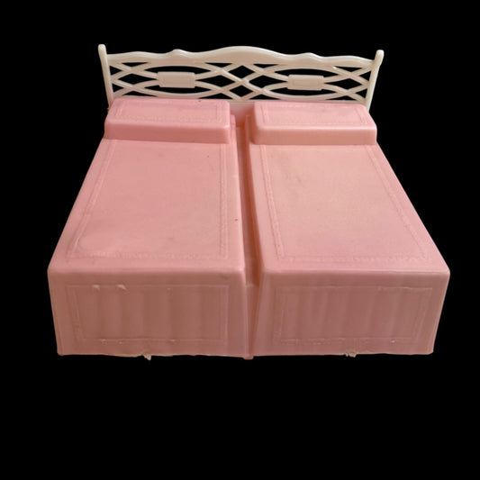 1950s MPC Dollhouse Miniature Bed Pink Plastic 1:24 Scale